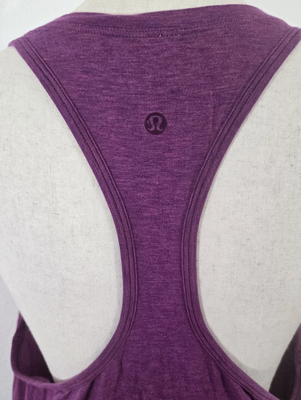 Lululemon Womens Heathered Purple Racerback Tank Top w/Pocket, size 12-14